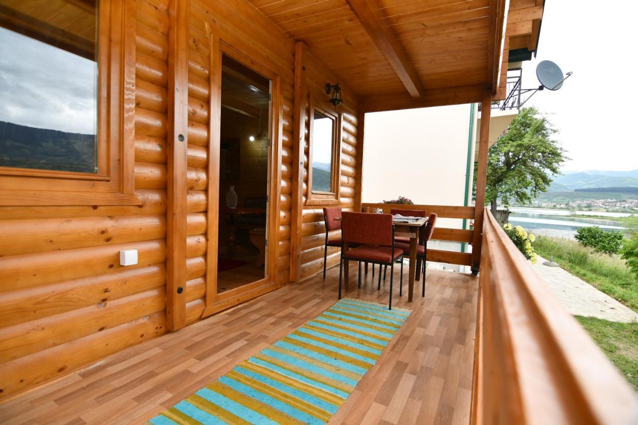 Holiday House By The Lake Plav Exterior photo