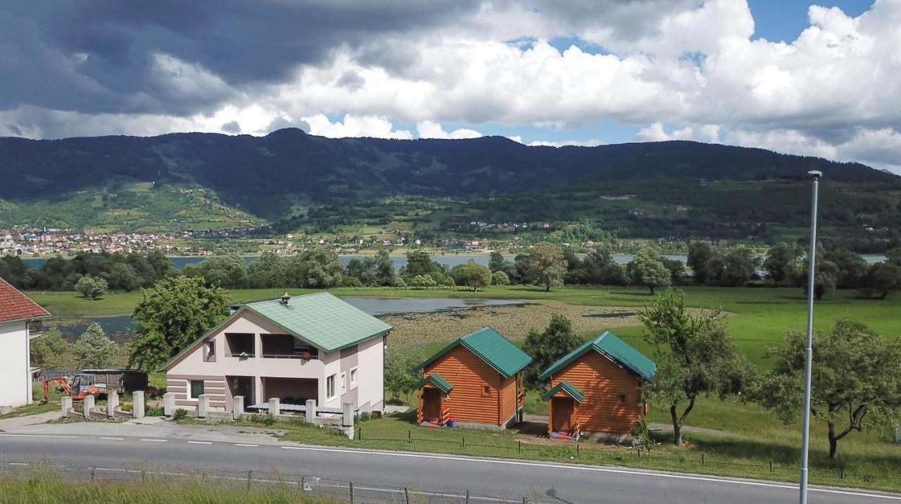 Holiday House By The Lake Plav Exterior photo