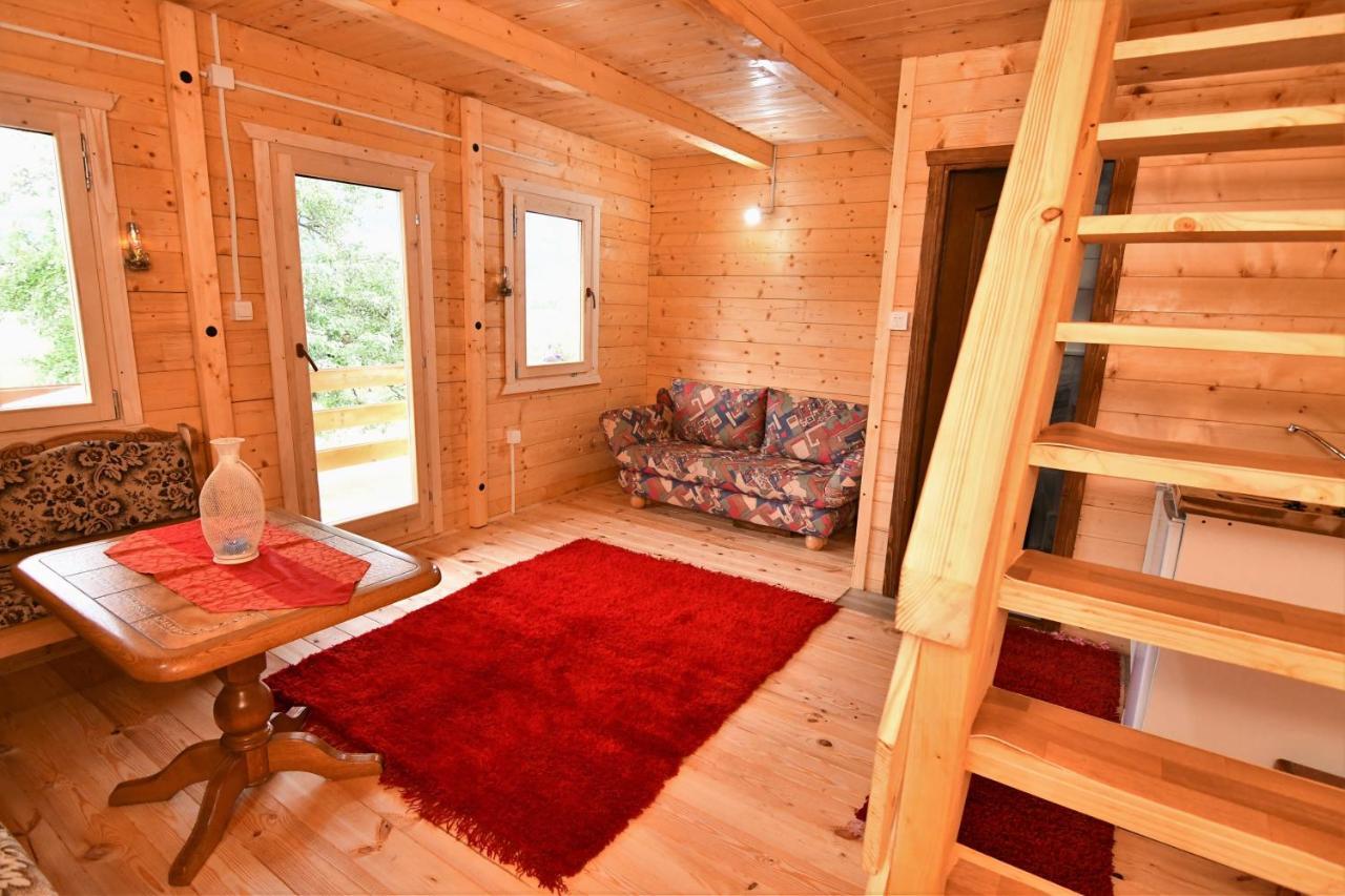 Holiday House By The Lake Plav Exterior photo